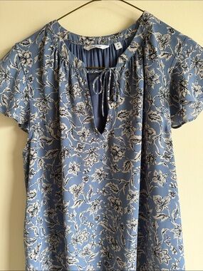Reitmans Blue Floral Tie-Front Blouse